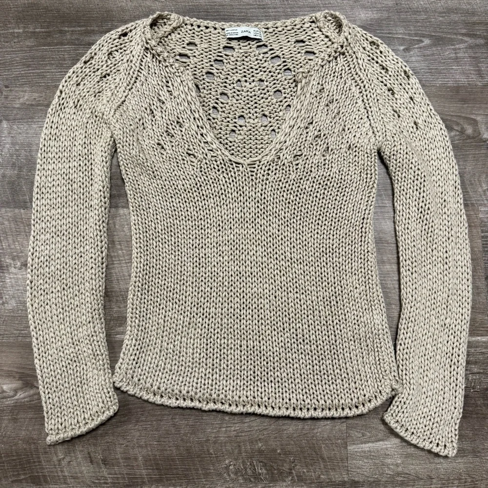 Zara Knit Beige Sweater Size Medium